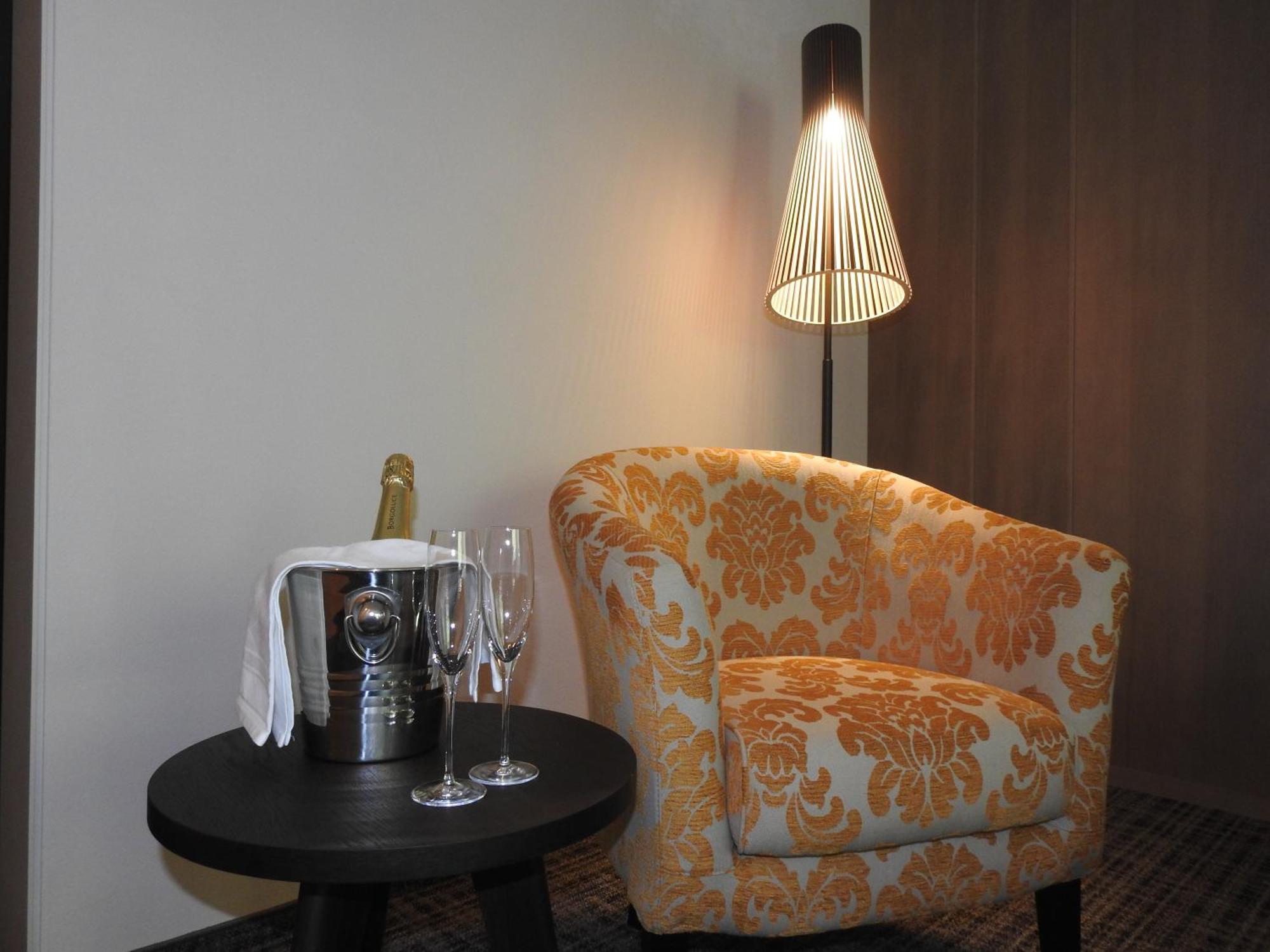Garni Tannleger 4*
